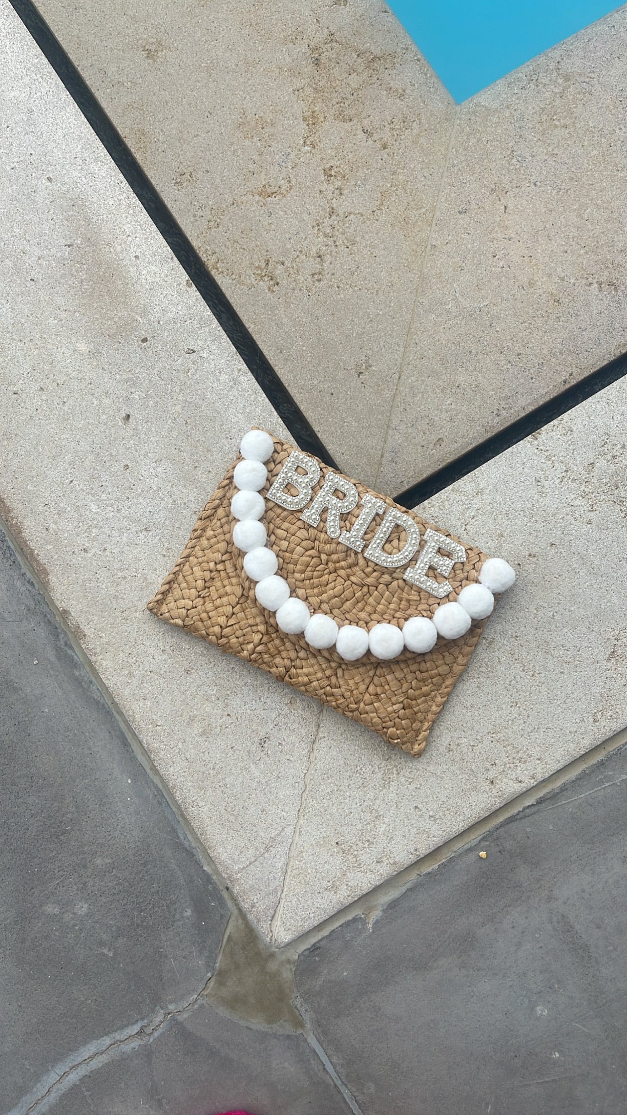 Bride clutch
