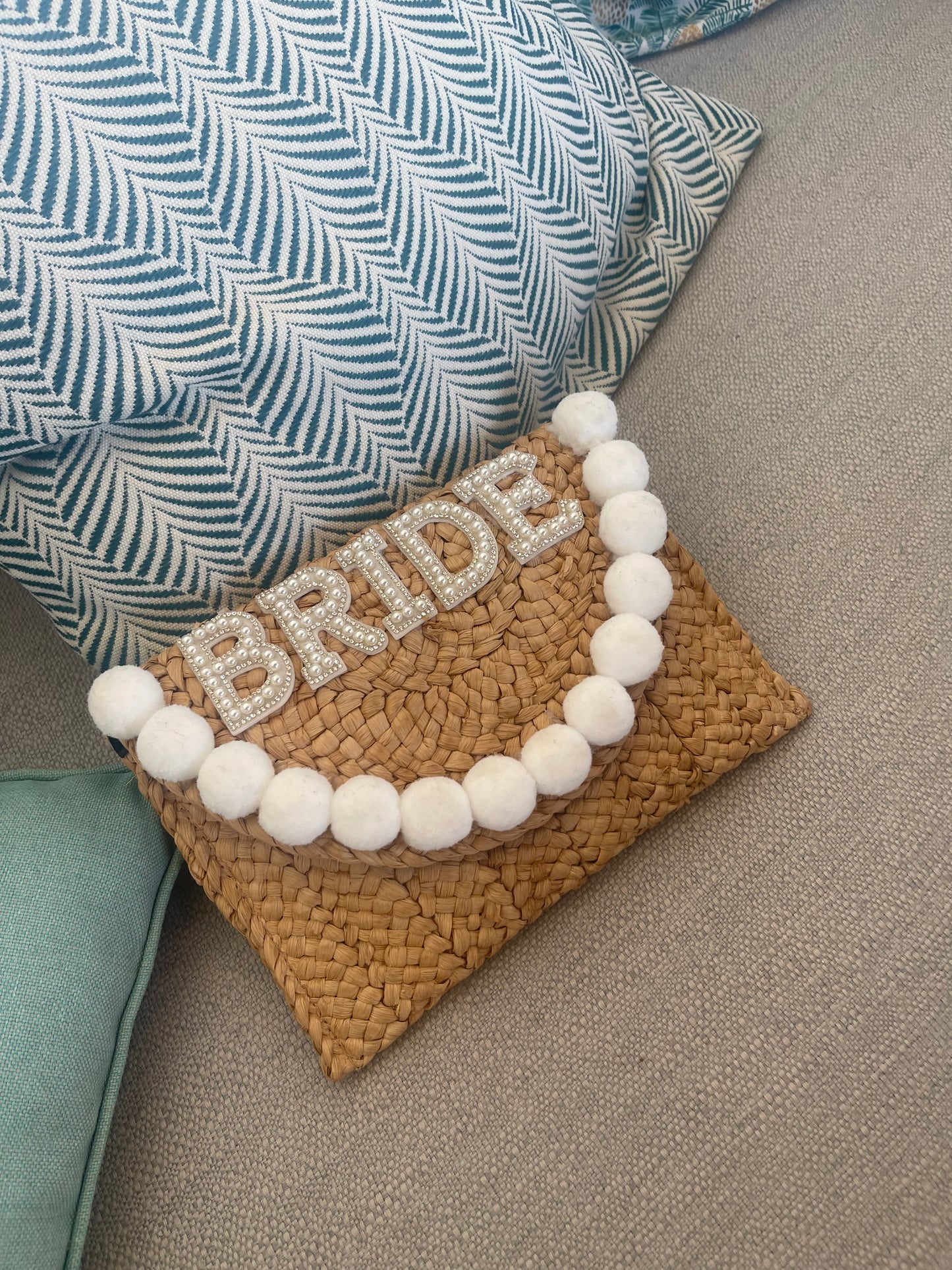 Bride clutch